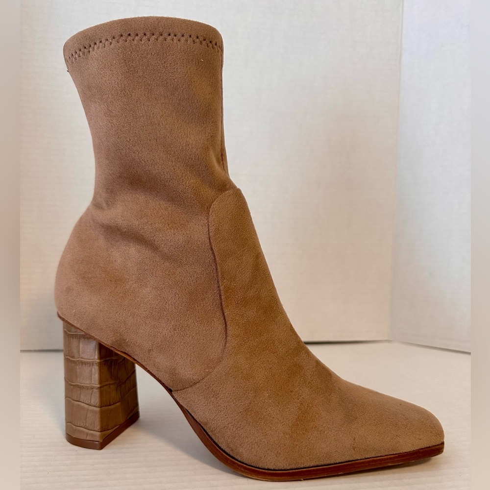 Dolce Vita Cashe H20 Womens Suede Lugged Sole Block Heels (New)